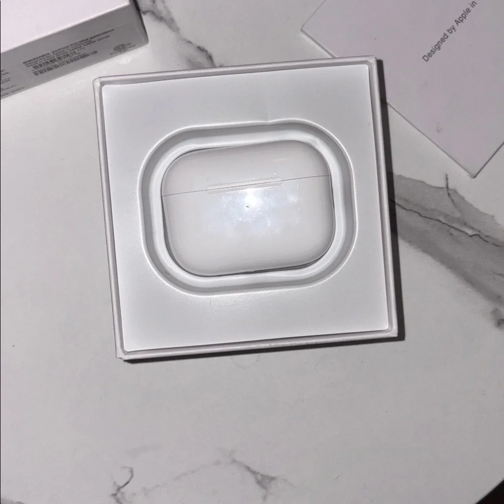 Wireless White Earbuds